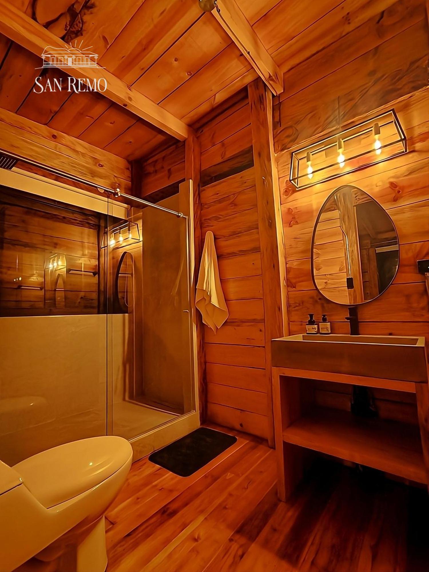 Rural San Remo Hotel *
